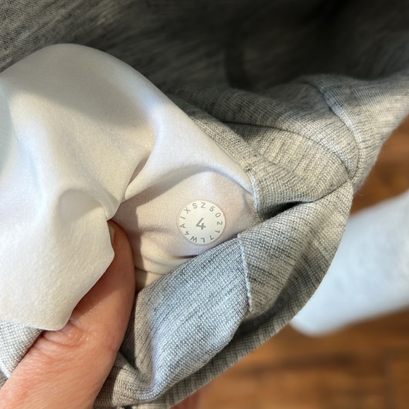 Lululemon Zip Up Hoodie Size 4 - Picture 5 of 5